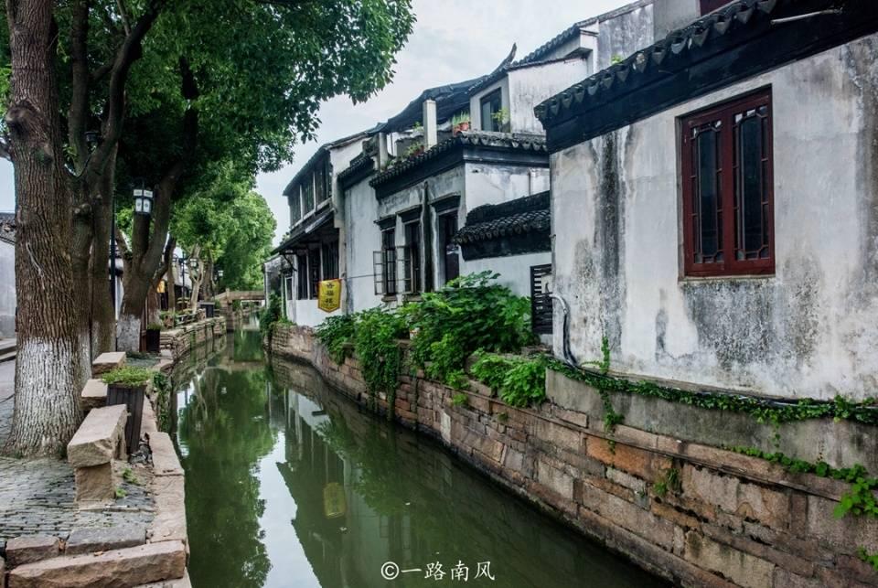 你愿意为你的另一半放弃铁饭碗吗？游戏画面